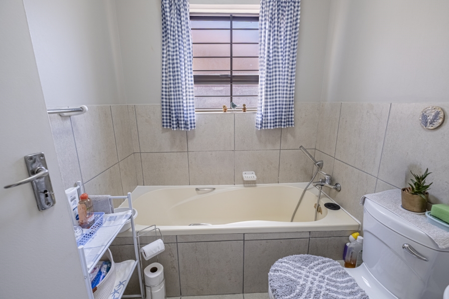 3 Bedroom Property for Sale in Humewood Eastern Cape